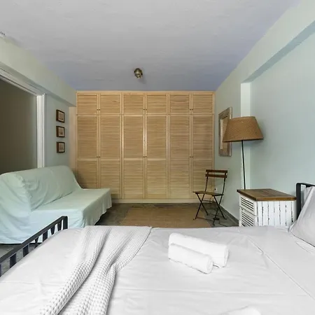 Villa Aza Beachfront By Luxlikehome *