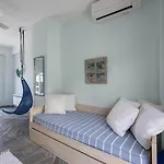 Villa Aza Beachfront By Luxlikehome *