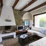 Aza Beachfront By Luxlikehome * Ladhokopana