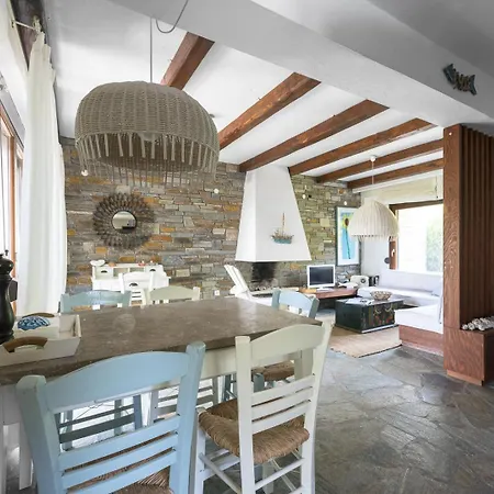 Aza Beachfront By Luxlikehome 빌라 Ladhokopana